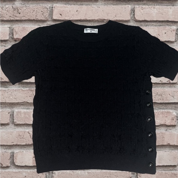 Similar to Chanel knitted short sleeve texture pull over sweater black small - Picture 7 of 8